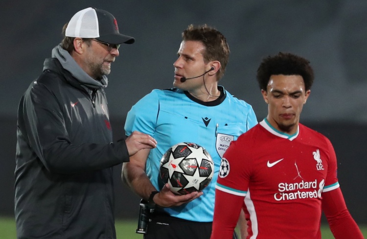 葡体主席：过去40年波尔图和本菲卡一直在操控裁判（葡体主席指控：波尔图与本菲卡在过去40年间干预裁判）