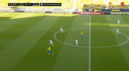 WTT总决赛：王曼昱4-2战胜张本美和，晋级八强