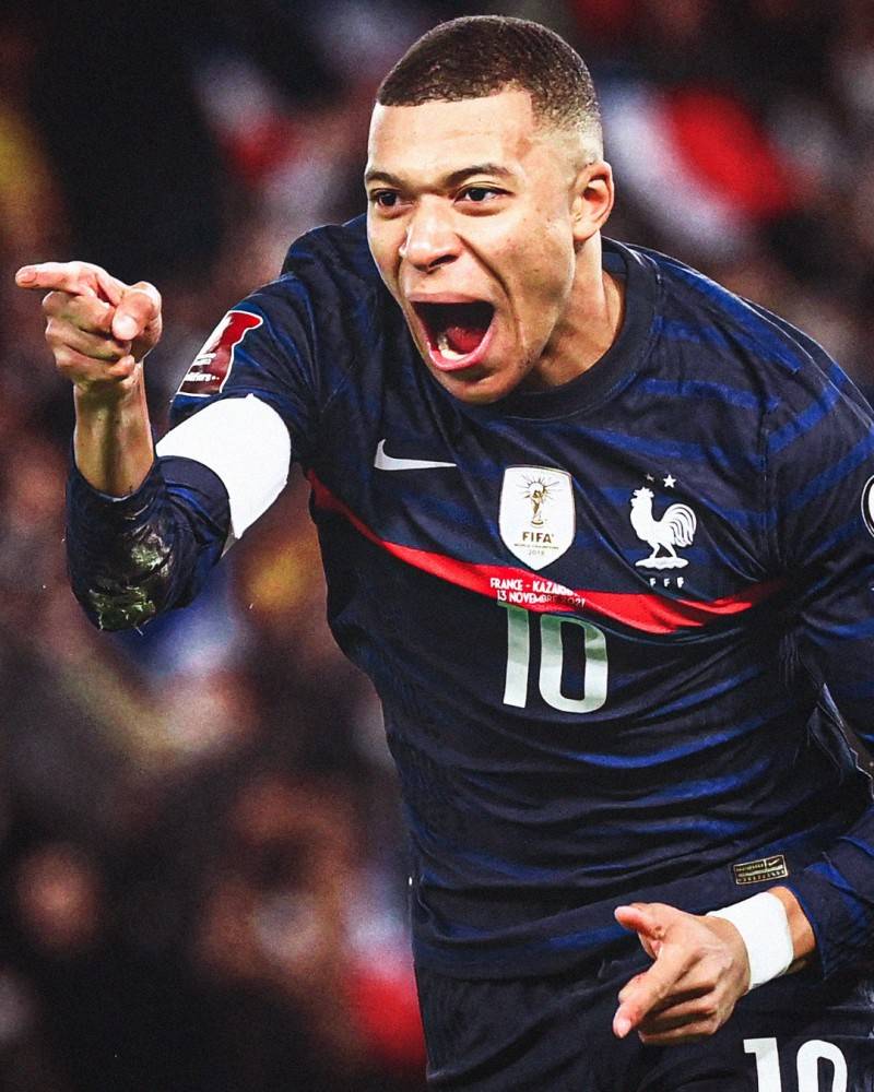 TA：热刺高层讨论后决定继续支持主帅弗兰克（TA：热刺管理层商议后决定继续力挺主帅弗兰克）