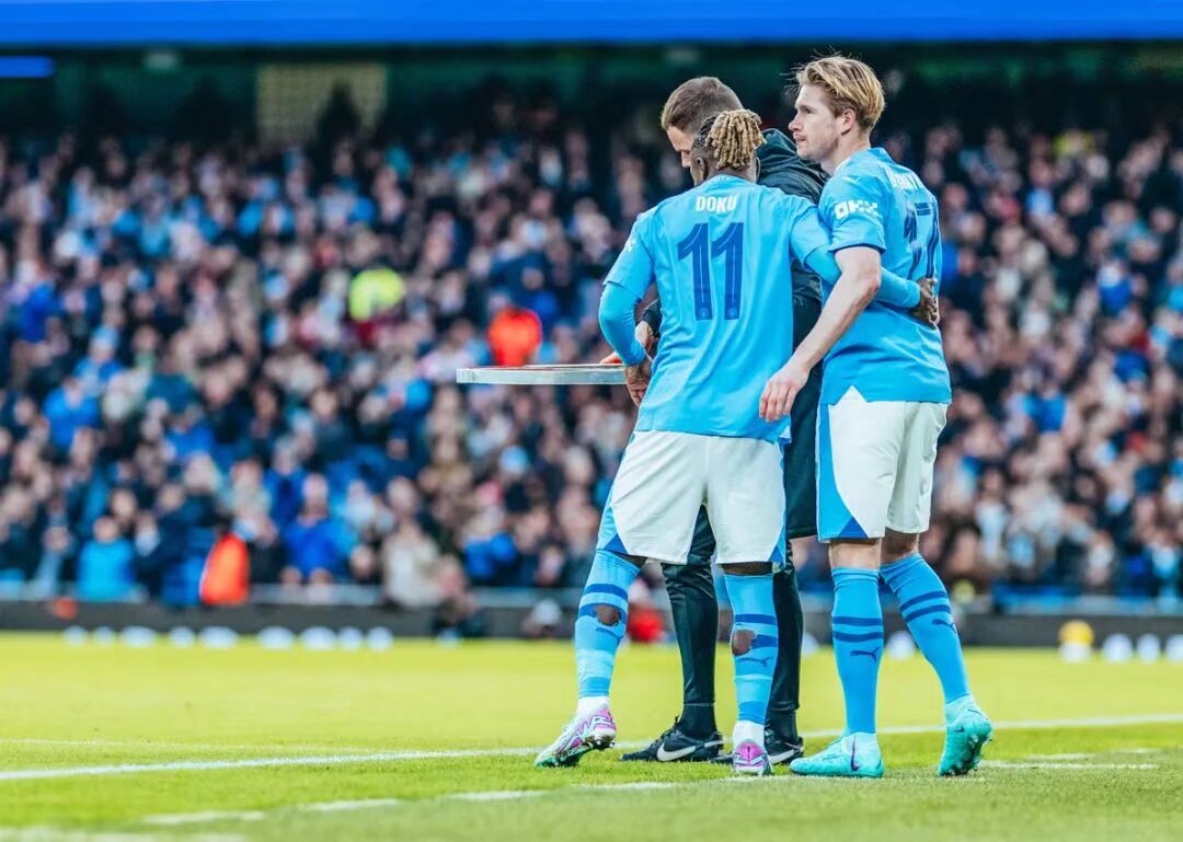 大卫·路易斯：孔蒂曾想带我去那不勒斯，差点和萨里学会抽烟（大卫·路易斯：孔蒂曾欲带我赴那不勒斯，我差点跟萨里学抽烟）