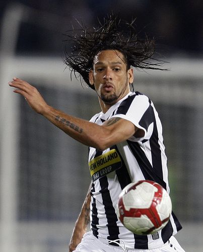 官方：因嘲讽对手唇腭裂，前进之鹰前锋爱德华森被俱乐部罚款