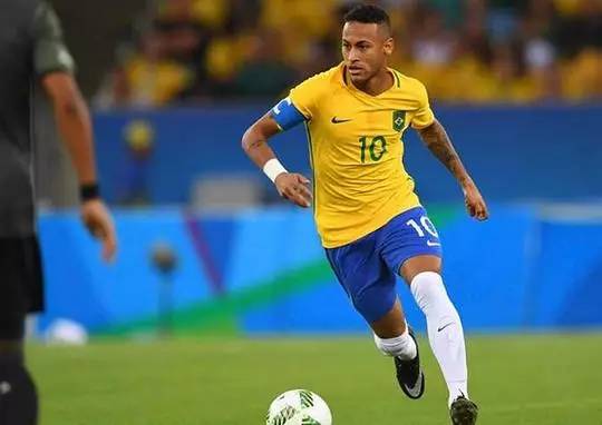 图赫尔：世界杯期间替补球员或待在更衣室，我们有勇气去争冠