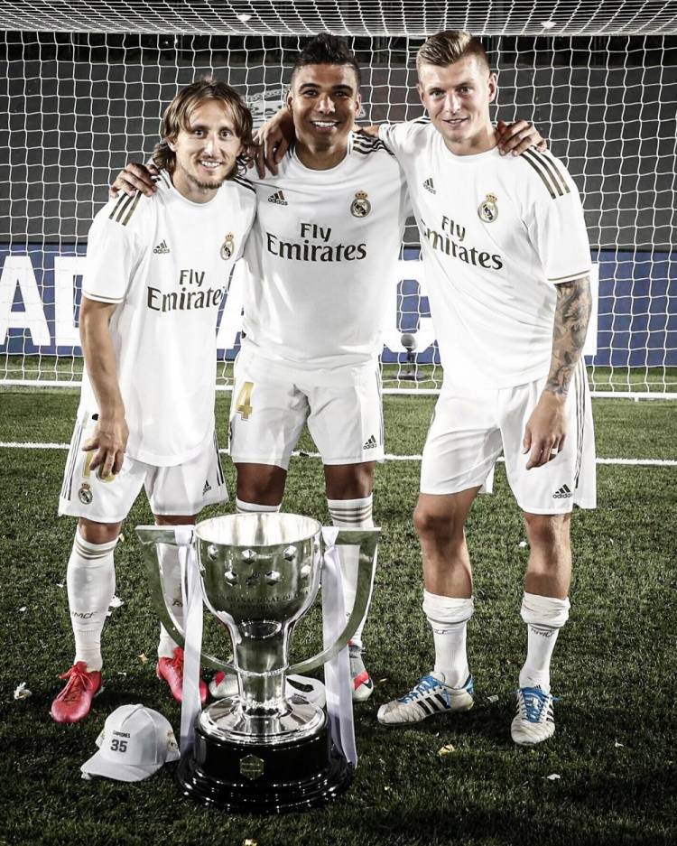 萨尼亚选择内马尔为自己最难对付的对手，廷贝尔选择梅西