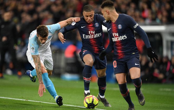 梅西决赛2助攻！率队3-1首次夺冠，一夜又创纪录：生涯47次捧杯