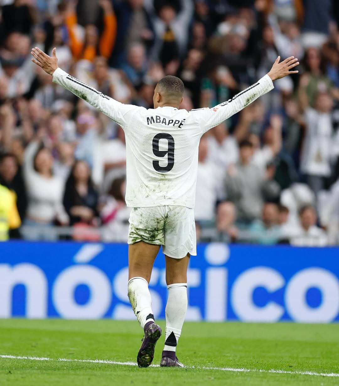 文章总结：维罗纳主场防守稳健但进攻乏力，亚特兰大控球强攻，两队将展开激烈对决。