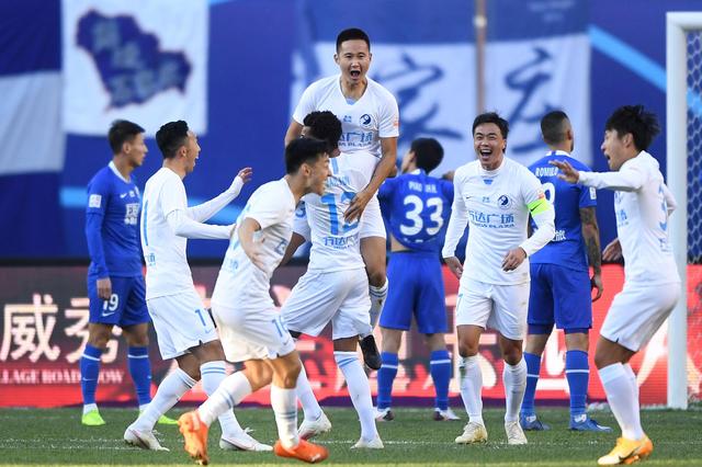 入樽扣篮把全场点燃