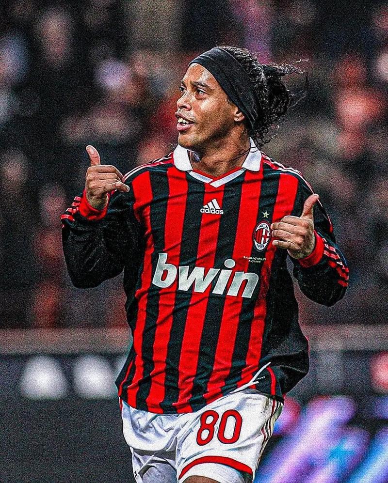 邮报：布莱顿追逐皇马前锋贡萨洛，利兹联和桑德兰也有意（邮报：布莱顿有意皇马前锋贡萨洛，利兹联与桑德兰同样感兴趣）