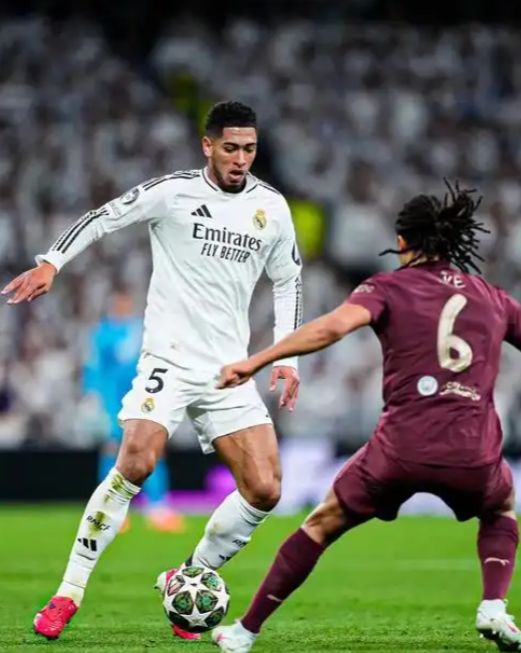 半场：奥格斯堡2-0勒沃库森，吉安努利斯传射，安东-卡德破门