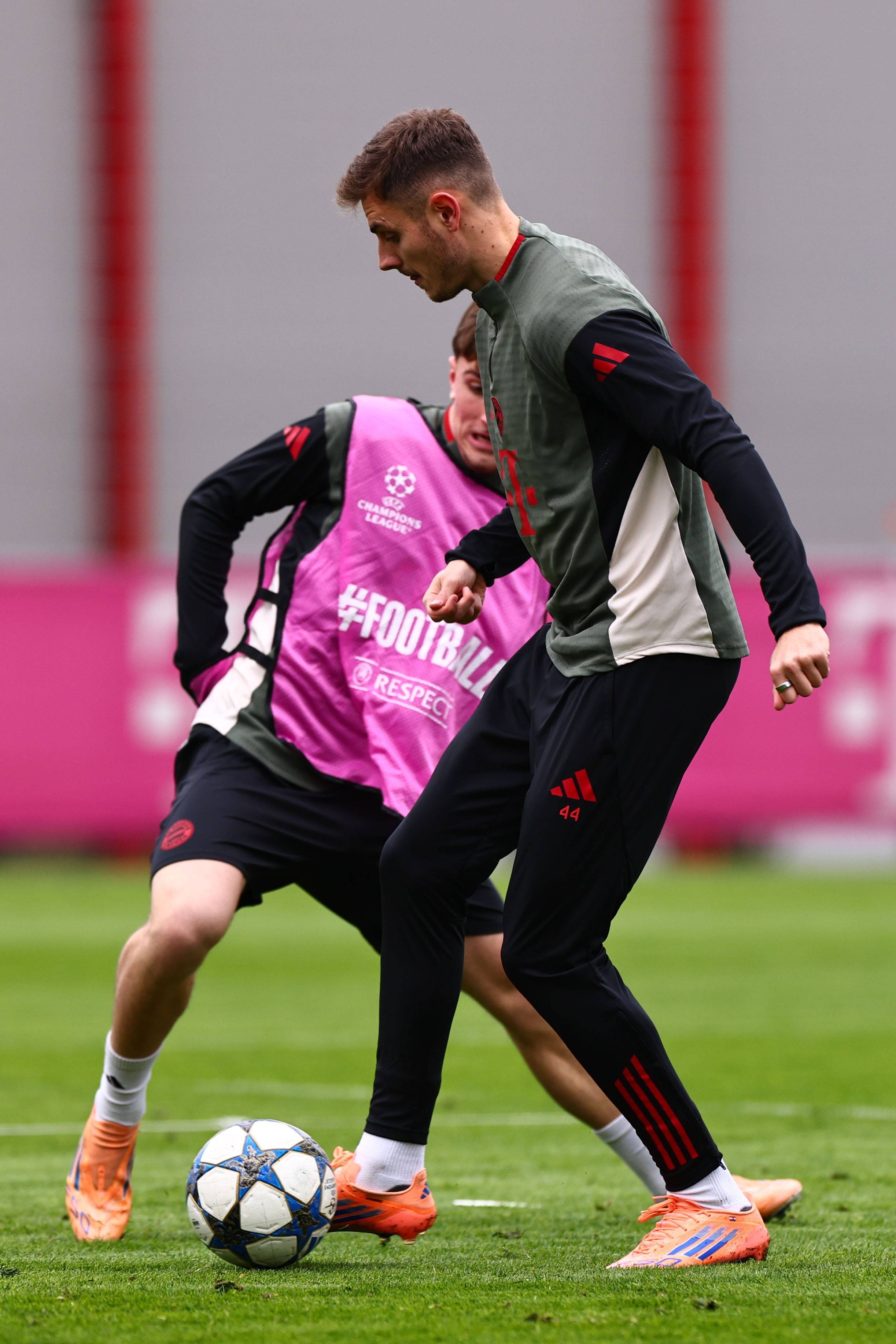 土足协公布全部1024名非法投注球员名单，土超三强仅费内巴切无人上榜（土耳其足协公示1024名涉嫌非法投注球员名单，土超三强仅费内巴切未上榜）