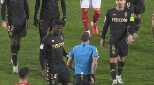 意媒：佩莱格里尼在训练中疑似肌肉受伤，若确诊将伤缺数周（意媒：佩莱格里尼训练时疑似肌肉受伤，确诊或将缺阵数周）