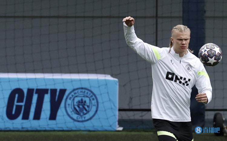 山东泰山足球俱乐部：中超首支积分1500分球队的荣耀之路（山东泰山足球俱乐部：率先达成中超1500分里程碑的辉煌征程）