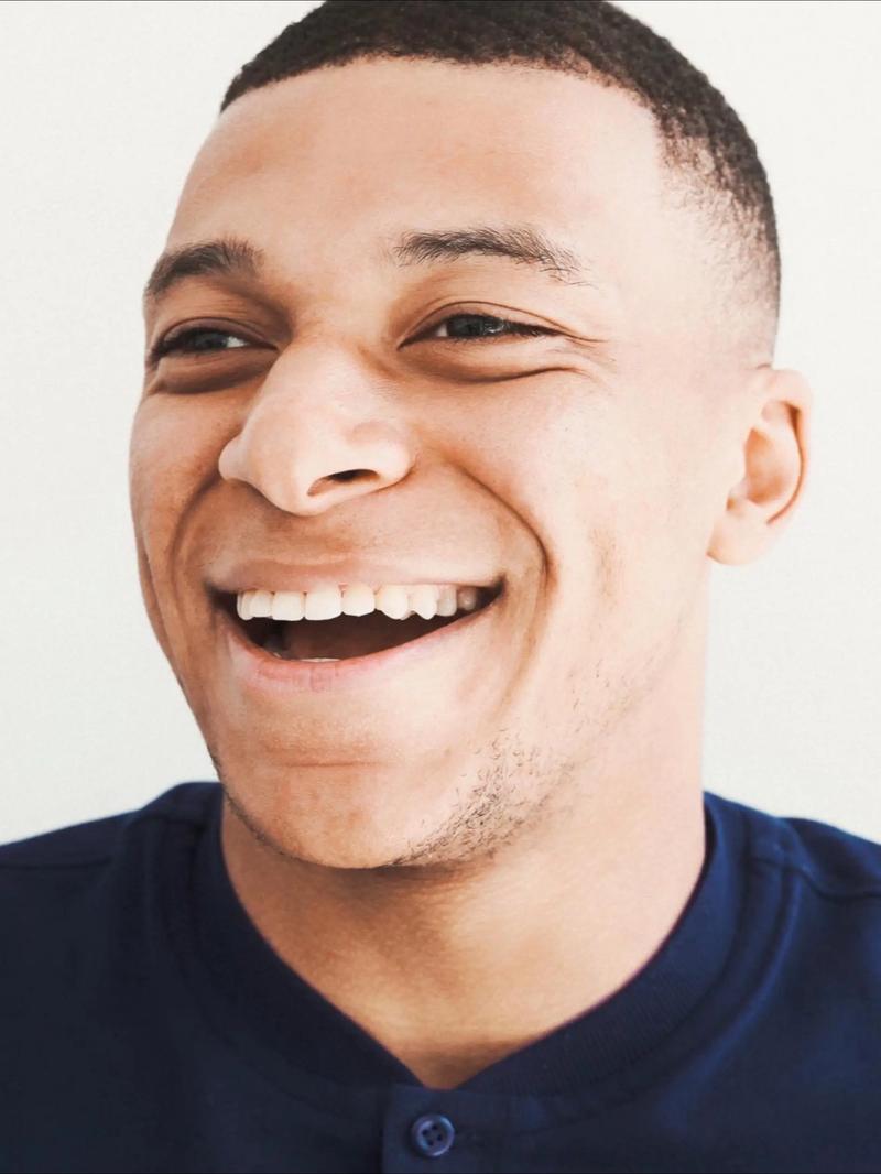 欧冠精彩进球回顾：梅西助攻集锦,（盘点欧冠经典进球：梅西助攻高光时刻）